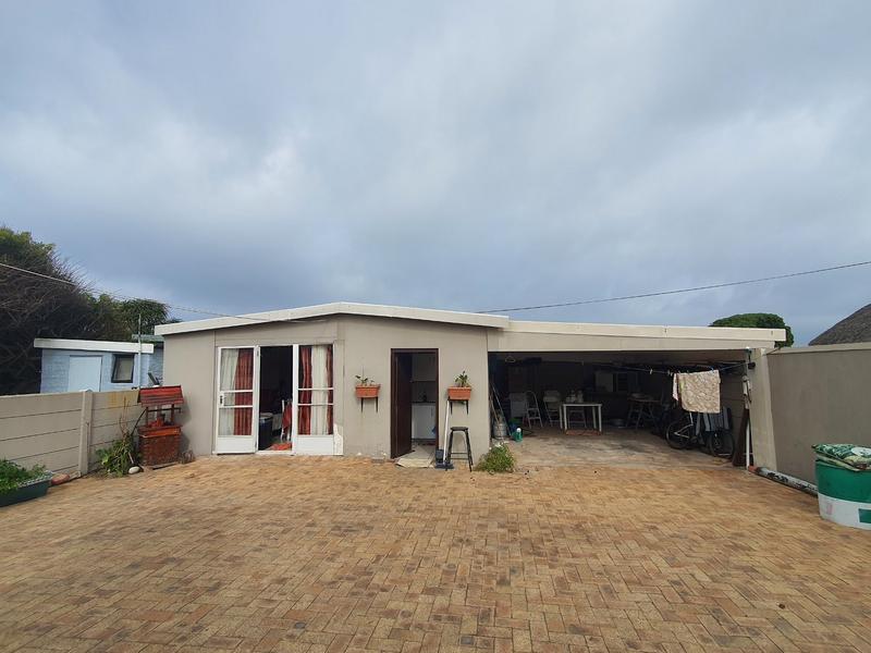 5 Bedroom Property for Sale in Gouritsmond Western Cape